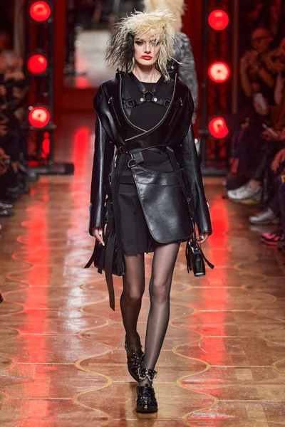 Look 41